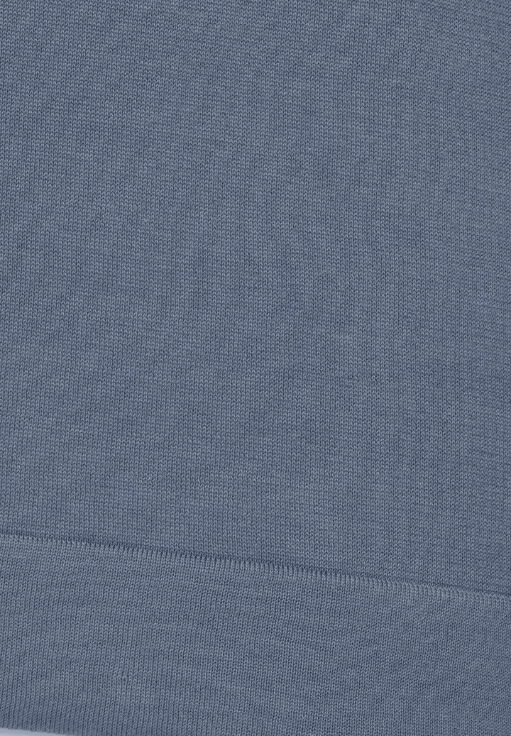 Knitted long-sleeve shirt misty blue slim fit round neck